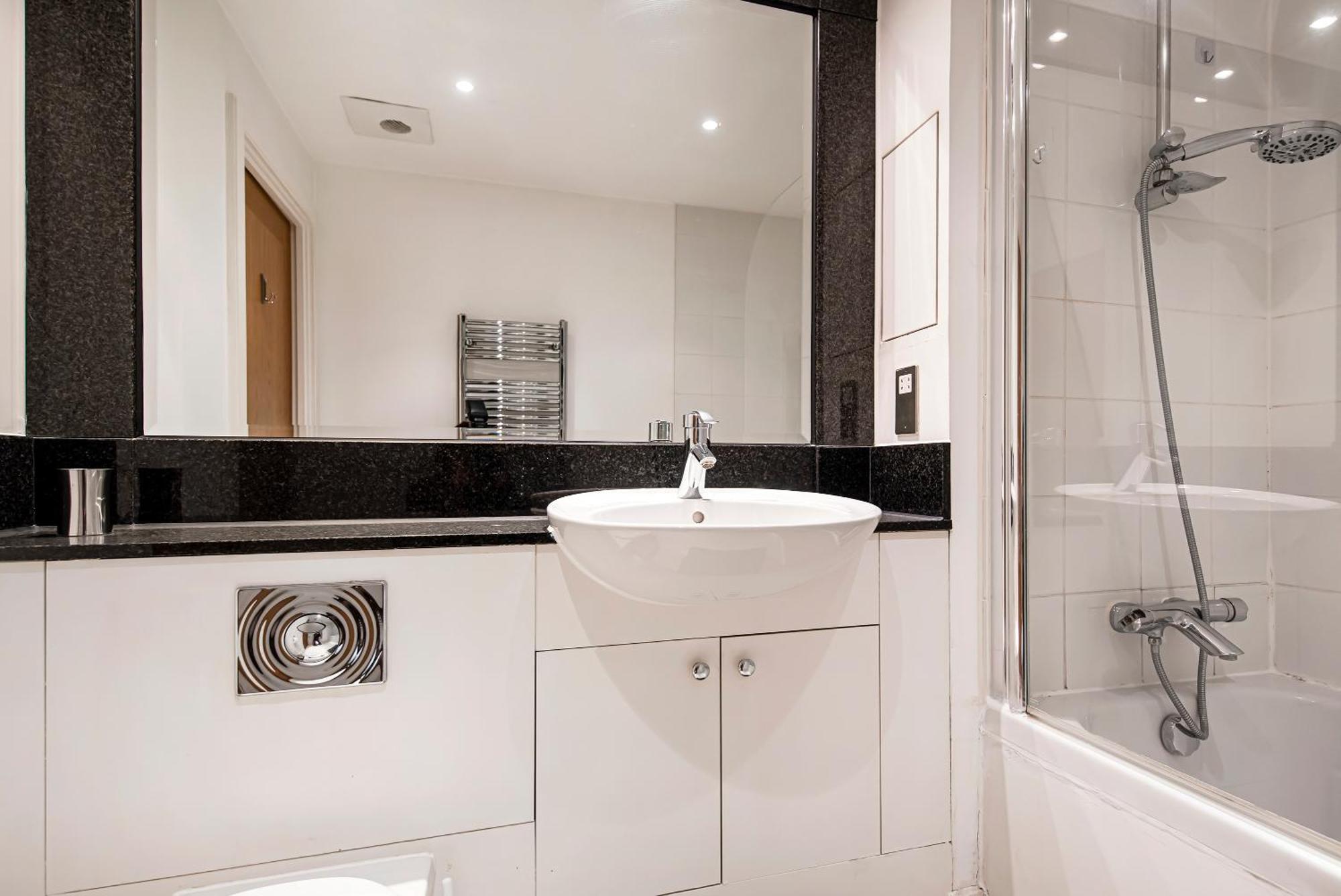 Central 2 Bed With Large Terrace Londra Esterno foto